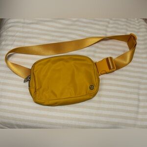 Lululemon yellow belt bag- like new